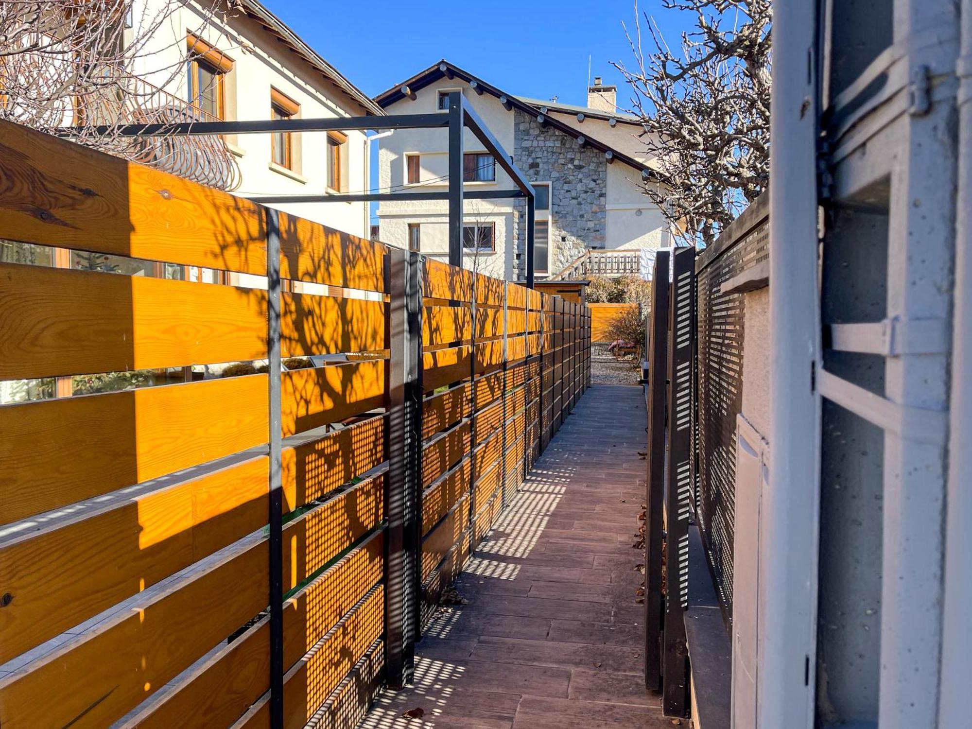 Bonita casa. Gran jardín. Con wifi. Vila Bourg-Madame Exterior foto